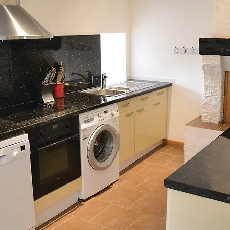 Tatil Evi Three-bedroom Holiday In Moutieres Sous Argent. *