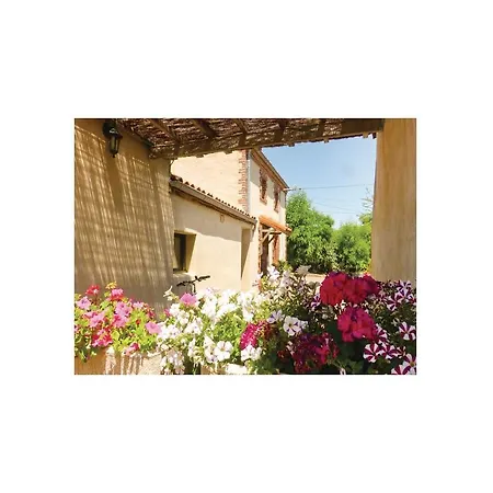 Tatil Evi Three-bedroom Holiday In Moutieres Sous Argent.