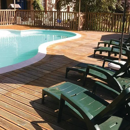 Three-bedroom Holiday In Moutieres Sous Argent. * Moutiers-sous-Argenton