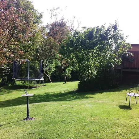 Three-bedroom Holiday In Moutieres Sous Argent. Moutiers-sous-Argenton